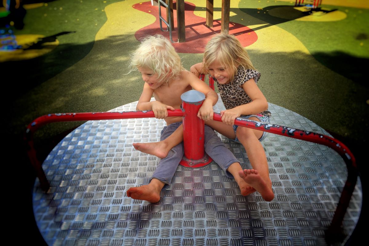 Spielplatz-Knigge in Friesland: Entspannt mit Kindern unterw