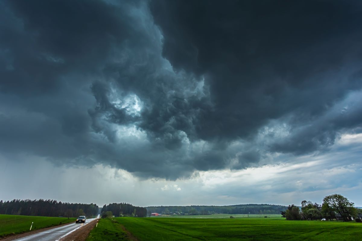 Sturm & Unwetter in Friesland — Vorsorge und richtige Reakti